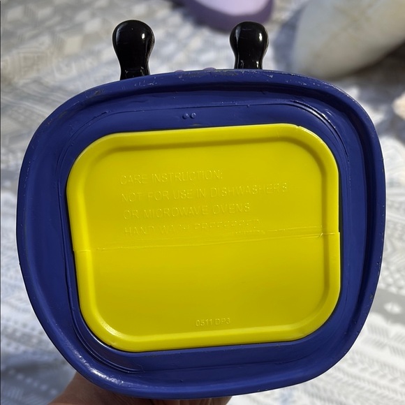 SpongeBob SquarePants Yellow Drink Cup - Picture 3 of 3